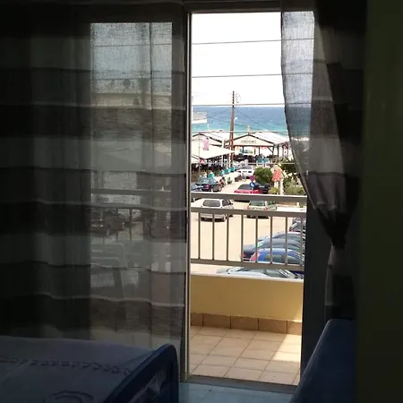 Beautiful In Front Of The Sea With A Mountain View ניי פורי